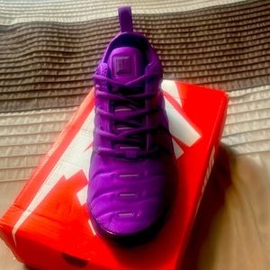 I have two similar pair like these